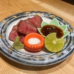和牛もも肉のタタキ
