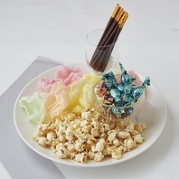 気軽につまめるフードが充実◎