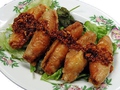 料理メニュー写真 鶏皮揚げ餃子（５個）の自家製食べラー掛け