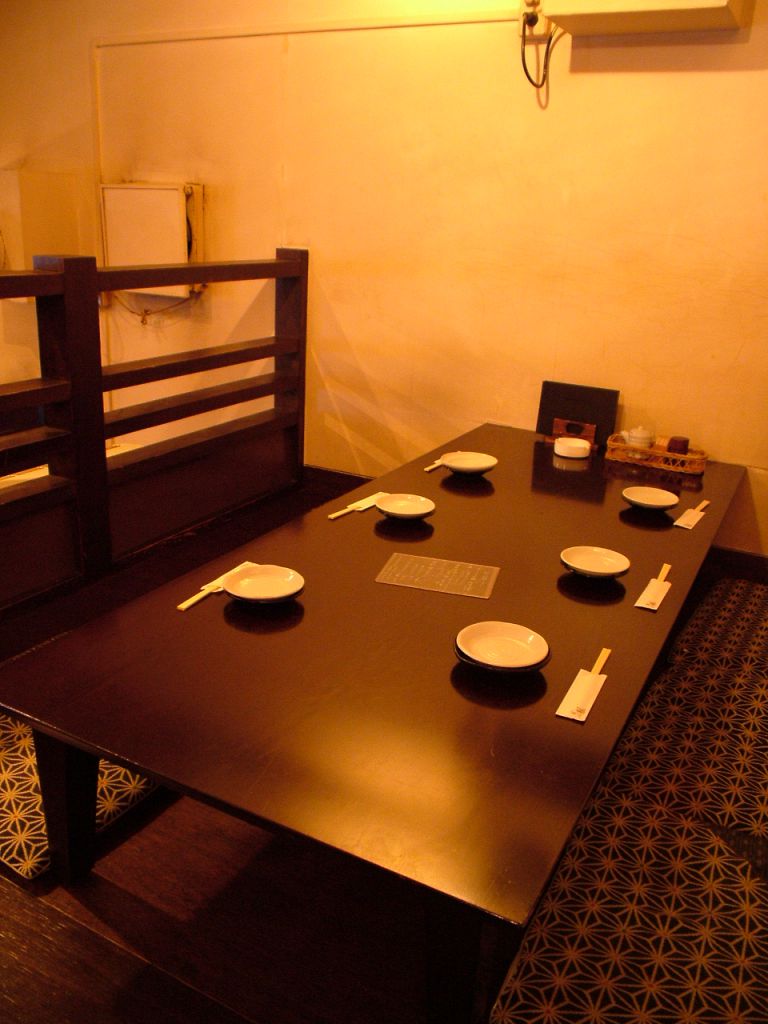 【４】プライベート感たっぷり♪中2階のお座敷。12名様まで収容可