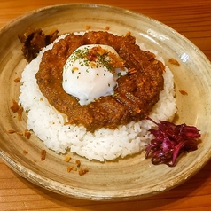 “出汁の旨味とスパイスの香りが最高のカレー”