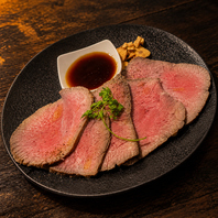 こだわりボリューム満点の肉料理！