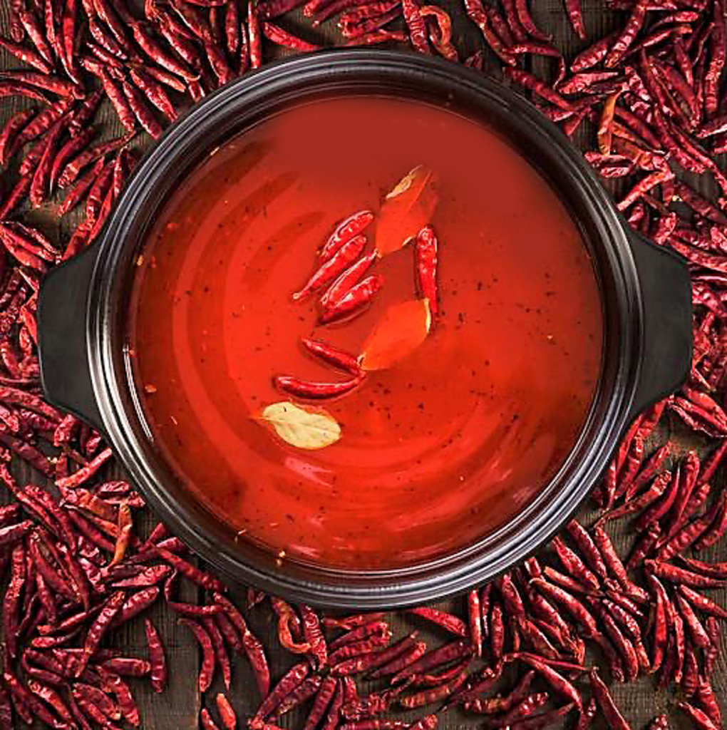 本場の泥鍋火鍋をお楽しみください♪激辛チャレンジ専用食べ放題もご用意いたしました!!