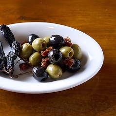 オリーブ盛り合わせ