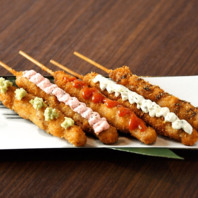 当店の看板メニュー「熟成鶏串かつ」をご堪能ください。