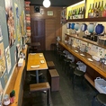 アットホームな雰囲気の店内！ちょい飲みにもピッタリです。心温まるひとときをお楽しみいただけます。絶品の焼き鳥や自慢の一品料理と合わせてお好きなお酒をお楽しみください◎