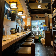 店主との会話を楽しむカウンター席！お一人様からデートや気の合う仲間とのお食事にいかがでしょうか♪