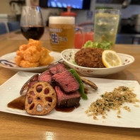 新鮮な魚や肉に加え、季節の野菜を取り入れたメニュー