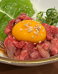 和牛炙りユッケ