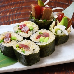 漬けマグロとアボカド巻き