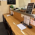 間近で調理を見ることができる全9席のカウンター席は、一人飲みやデート、女子会などにもぴったりです！臨場感あふれるカウンター席で、特別な時間をお楽しみください♪