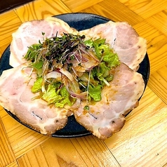 薄切り柔らかチャーシューのオニオンサラダ