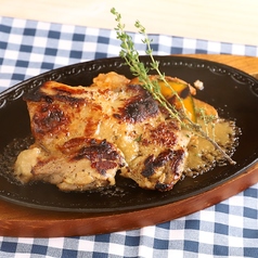 ハニーチキングリル　鉄板ステーキ