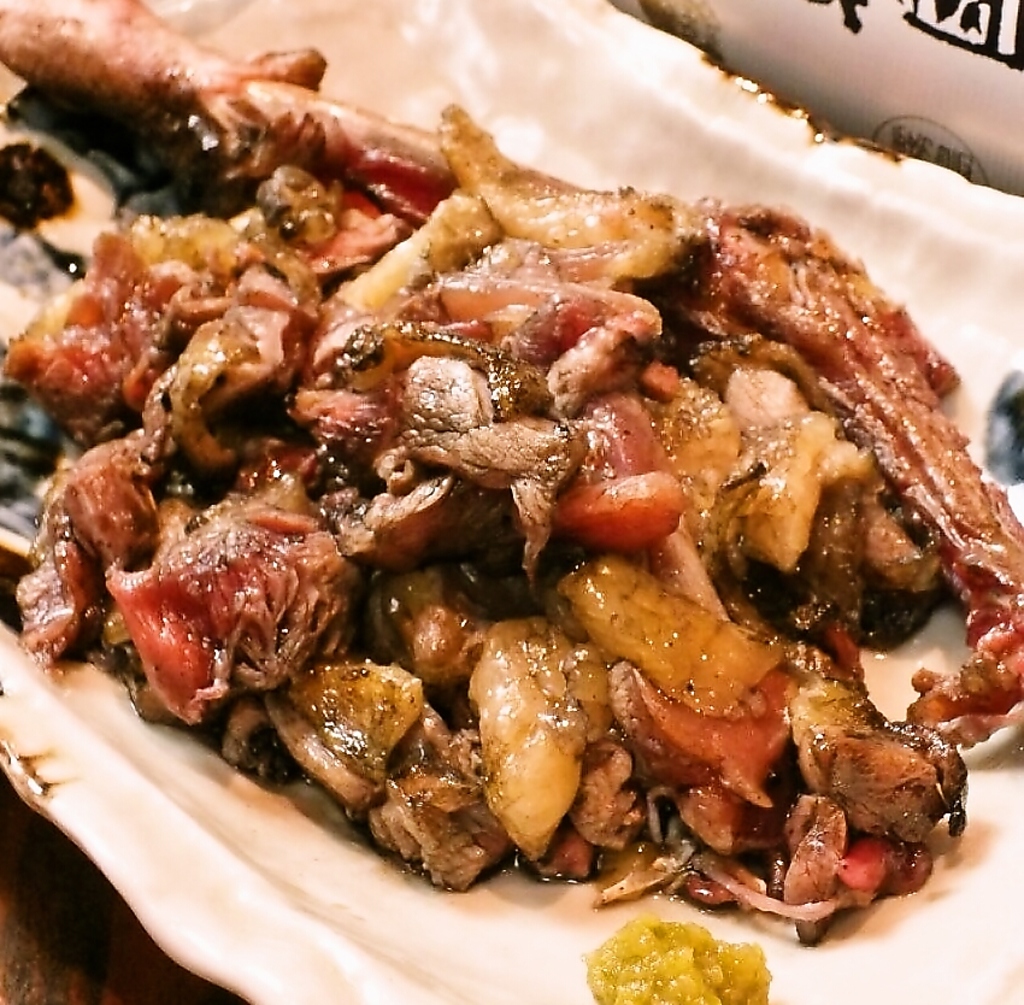 こちらはもも焼き【骨付きorバラシ】1,100円 (税込)ハーフサイズあります！みなさまで囲んでどうぞ♪