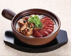 骨つきバラ肉黒豆蒸し腸詰めの土鍋ご飯