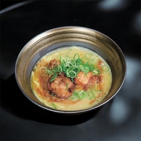 鶏白湯ベースの帆のるスパイシー唐揚げ麺