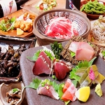 おひとりでも、大切な方とでも、楽しんでいただけるさまざまな料理やドリンクをご用意しております。