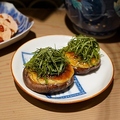 料理メニュー写真&nbsp;月夜野椎茸の大葉マヨ焼き　1個