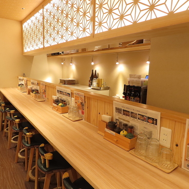 焼きあご塩らー麺たかはし姫路駅前フェスタ店の雰囲気1