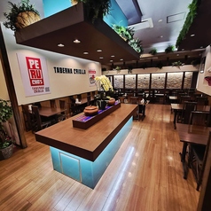 各フロア約40名様までご利用可能。フロア貸切はもちろん、店舗貸切なら最大78名様まで対応しております。歓送迎会や懇親会、会社宴会、結婚式の二次会など様々なシーンにおすすめです。本格ペルー料理とお酒を楽しみながら、開放的な空間で特別なひとときをお過ごしください。人数やご予算などお気軽にご相談ください。