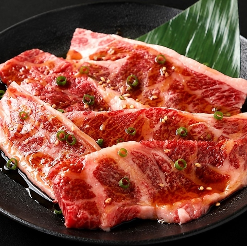 みんなが集まったらテーブル囲んでアレコレわいわい♪楽しめる焼肉で楽しいひと時を