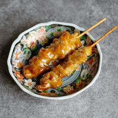 炭火香る 鶏もも串