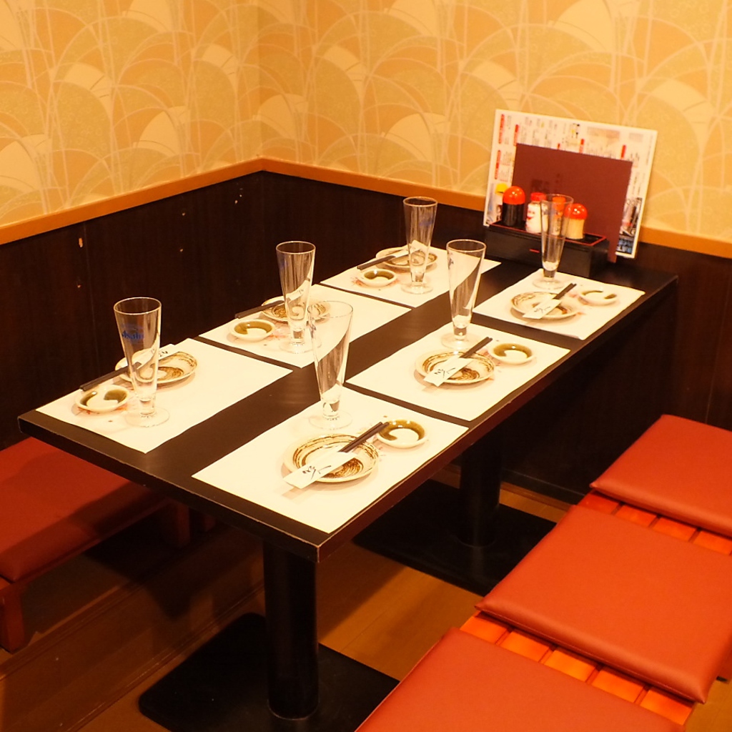 最大24名様まで収容可能のゆったり寛げる掘りごたつ個室もあり！