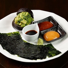 韓国海苔で食べるアボネギ