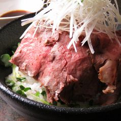 大人気ローストビーフ丼