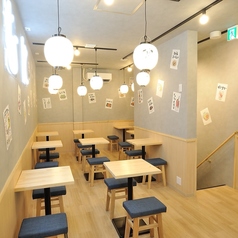 他の映えネオンのお店に比べ、落ち着いた店内の雰囲気となっております。#大阪天満#天満#天神筋#大阪#裏路地#誕生日#記念日#ネオン#海鮮#肉寿司#デート#大衆酒場#出世サワー#ボトルキープ#深夜営業#個室#飲み放題