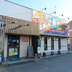 アジアンダイニングブッダ 新潟東店の外観2