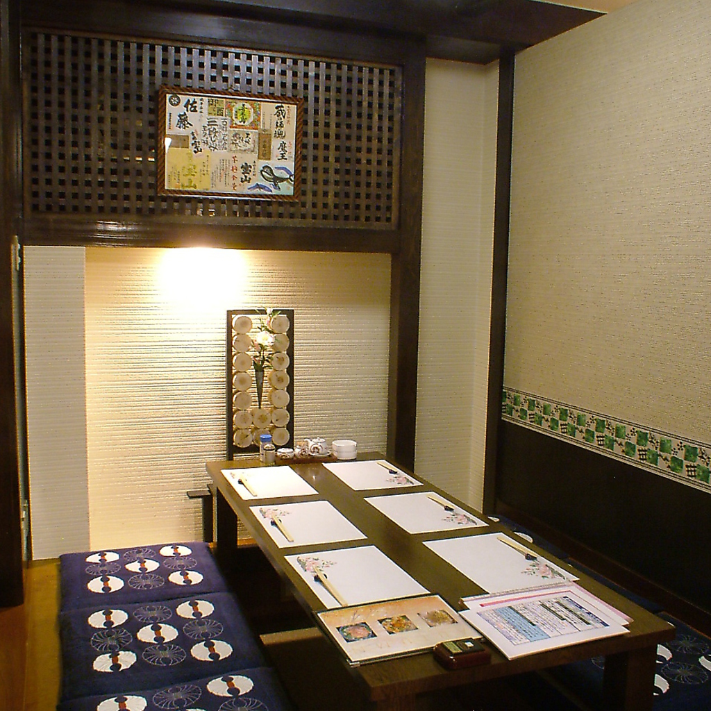 しっとりと落ち着いた雰囲気、わいわい賑やかに、人数や用途に合わせた個室をご用意いたします