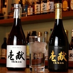 当店のオリジナル焼酎をご用意。後味すっきりと、和食との相性抜群の「壱献」をぜひご賞味ください。