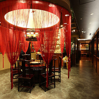 異国情緒溢れる広々とした空間