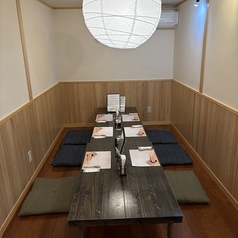 6-10名様の貸切や団体予約も承っております。