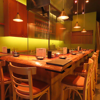 修業を積んだ焼き師が目の前で焼き上げる自慢の串。