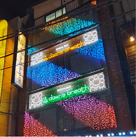 街にひそむ隠れ家を巡る、非日常の旅へ