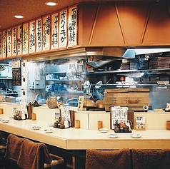 鉄板大衆酒場 よしかわの雰囲気1