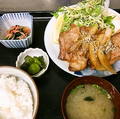 厚切り豚の生姜焼き定食