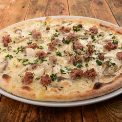 自家製ソーセージとキノコのクリーム