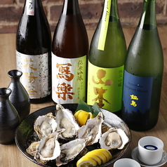 全国の日本酒が30種ご用意！日本酒は300円(税込)～