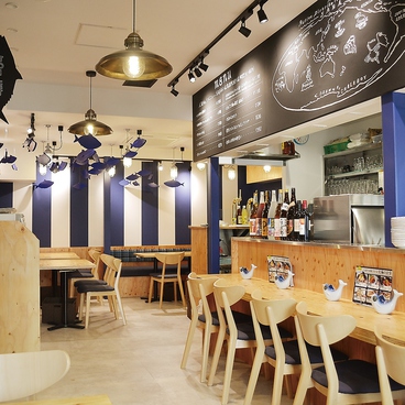 とろさば料理専門店 SABAR+ 広島国際通り店の雰囲気1