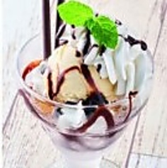 チョコレートパフェ