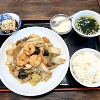 コスパ◎ボリューム満点のランチ定食！