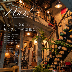 ゆったりとくつろげる入り口側のお席は3席ございます♪光がたっぷり入るソファー席で、ランチやカフェ、ハッピーアワーでのご利用にオススメです♪