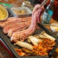 料理メニュー写真 【沖縄県産豚使用】厚切りサムギョプサル