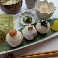 お酒に合う一品料理をHALFサイズでリーズナブルに楽しむ