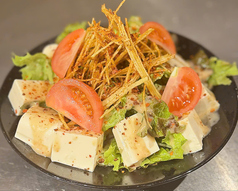 シーザーサラダ/スパイスとカリカリポテト 豆腐サラダ　各