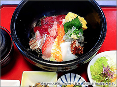 きまぐれ海鮮丼