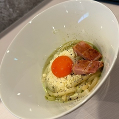 深夜営業では飲み会終わりに食べたくなる〆料理が充実！